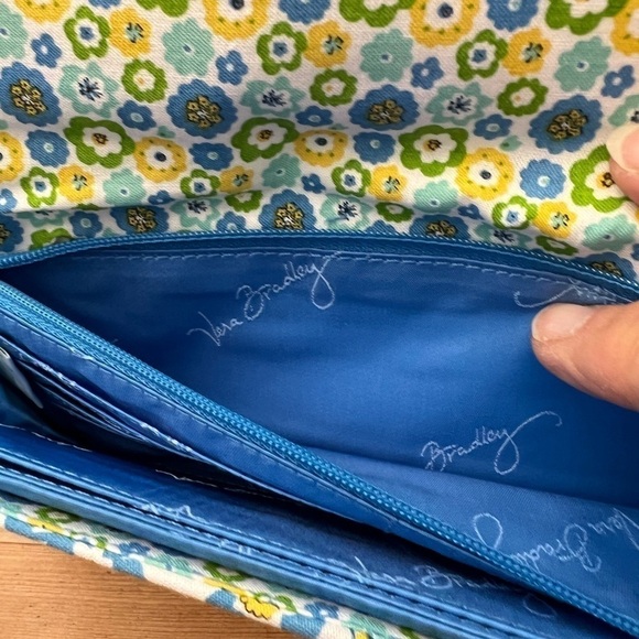 VERA BRADLEY English Meadow Wallet - Picture 3 of 7